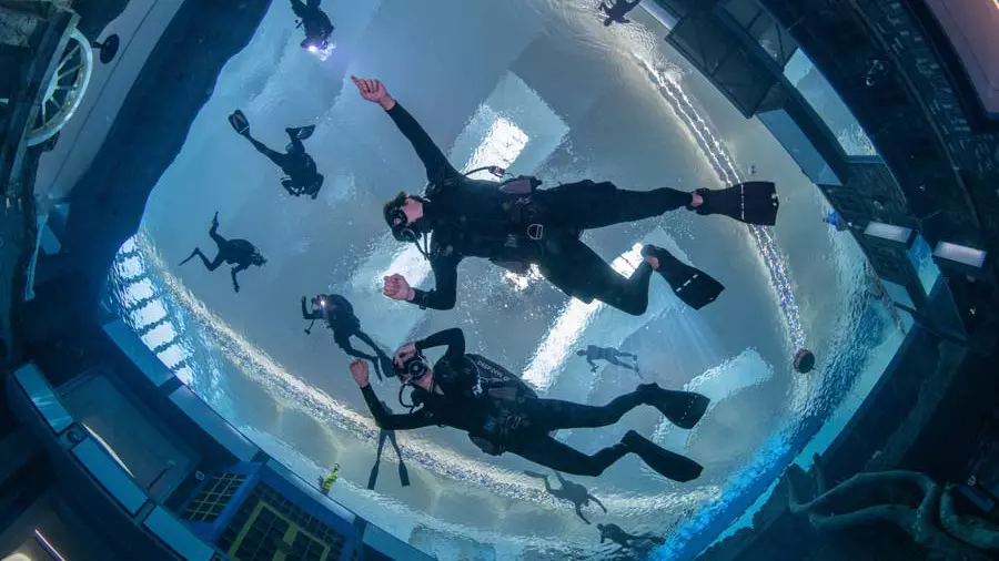 Deep Dive - Dubai