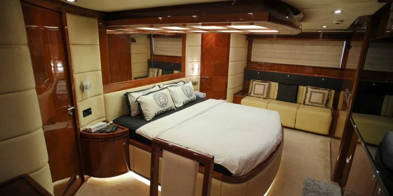 40e6ba88-2a80-43ec-a957-d85697182b9c-0014