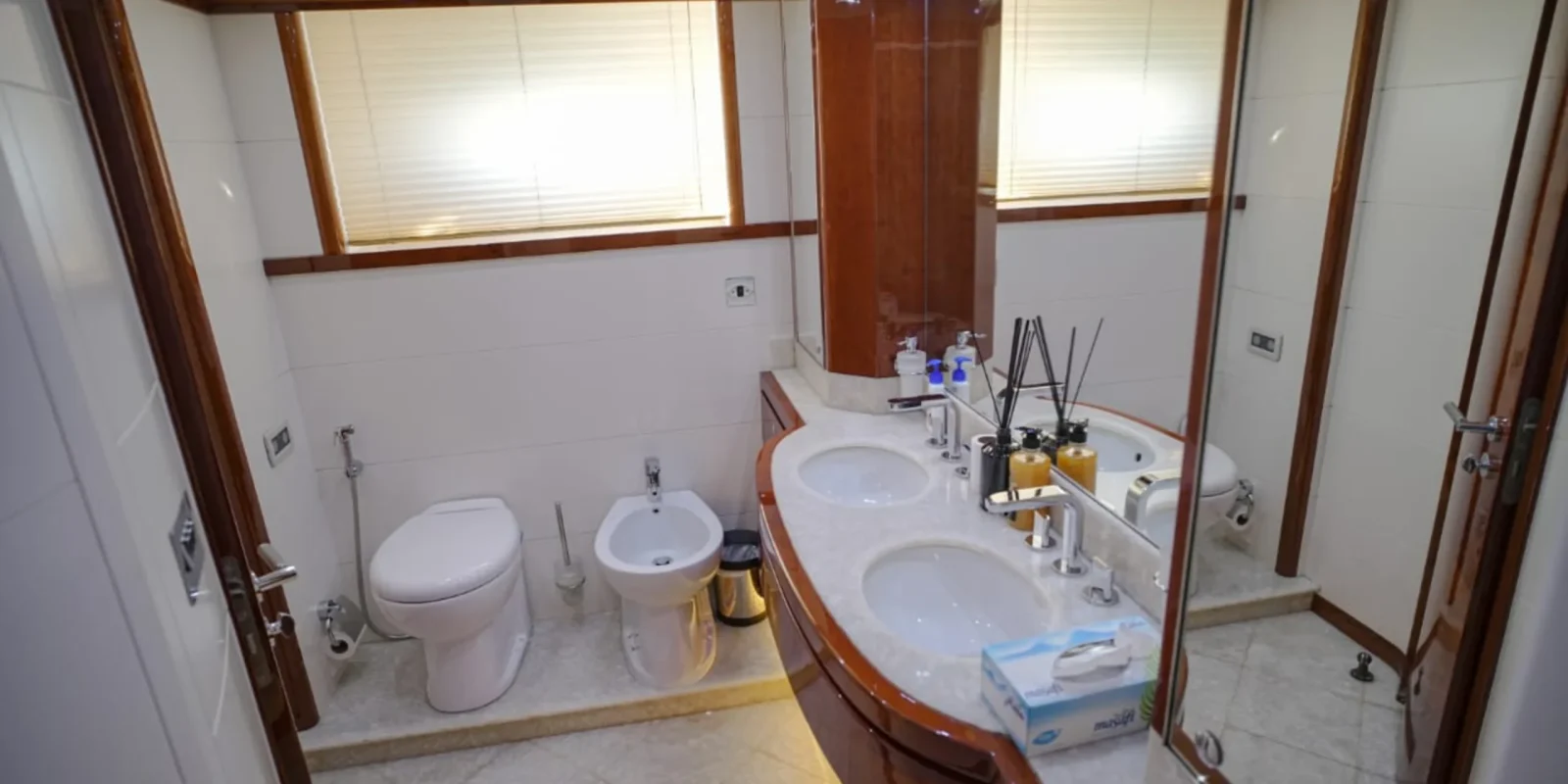 40e6ba88-2a80-43ec-a957-d85697182b9c-0015